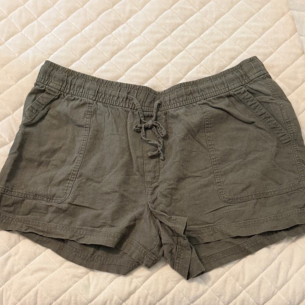 GAP Women’s Linen Blend Casual Olive Green Shorts Size XL